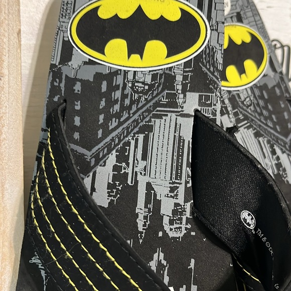 Batman Flip Flops Black Beach Summer Mens 7/8 and 11/12 Small Large - Picture 4 of 7